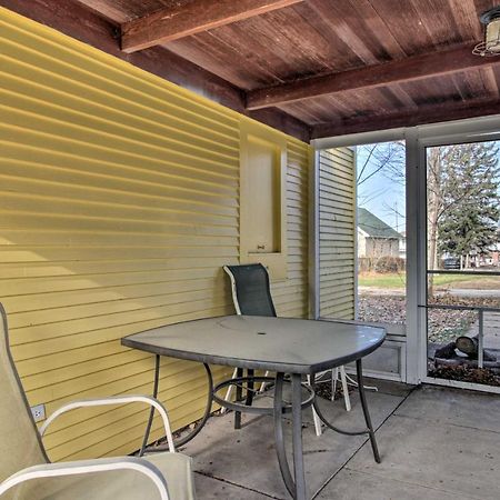 Cozy Appleton Getaway With Screened-In Porch And Yard! Exterior photo